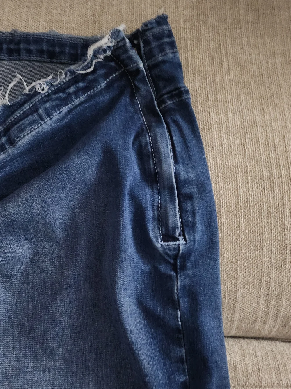 BDG High-Waisted Ruched Dark Blue Denim Jeans Wide Flare 34 Womens 14/16